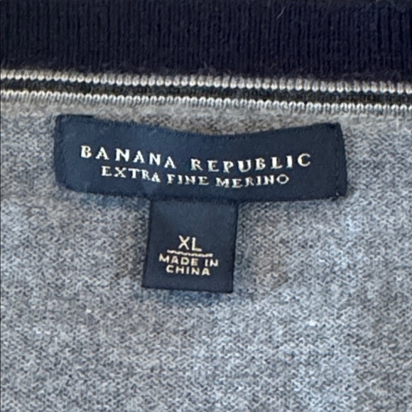 Banana Republic Merino Wool Sweater navy gray men’s size XL - Picture 5 of 9
